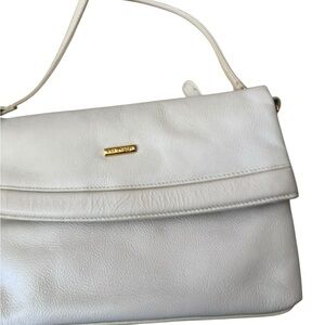 Vintage Via Piaggi Elegant Cream Leather Shoulder Bag